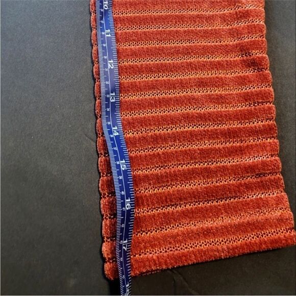 New FDJ Women's V-Neck Spice Knit Sweater size Medium - Picture 8 of 8